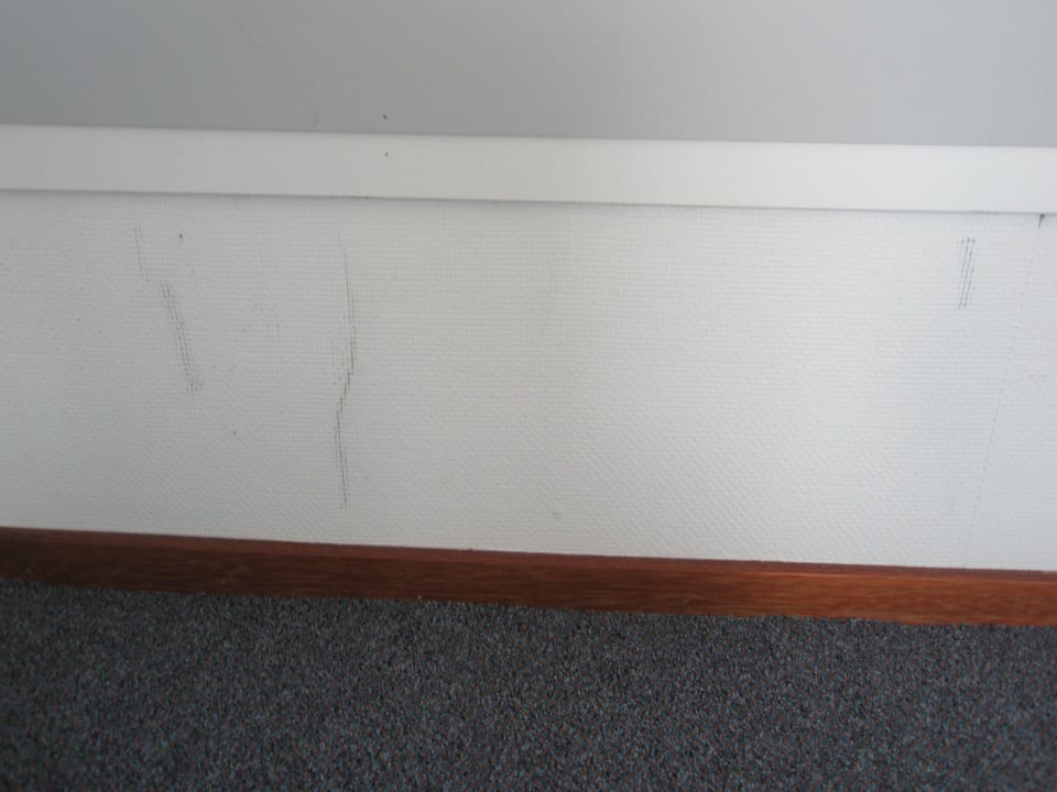 Stark abgenutzt Roompot Marinapark Volendam