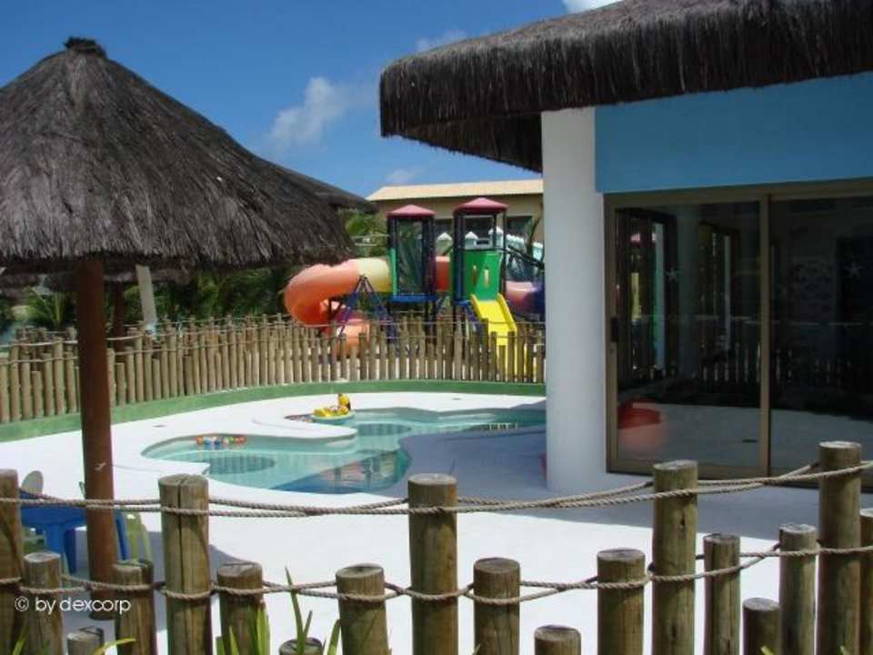 Kinderparadies zwischen Haus 2 und Haus 3 Iberostar Waves Bahia