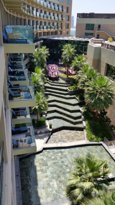 Ausblick vom Balkon zur Shishaecke Rixos The Palm Hotel & Suites