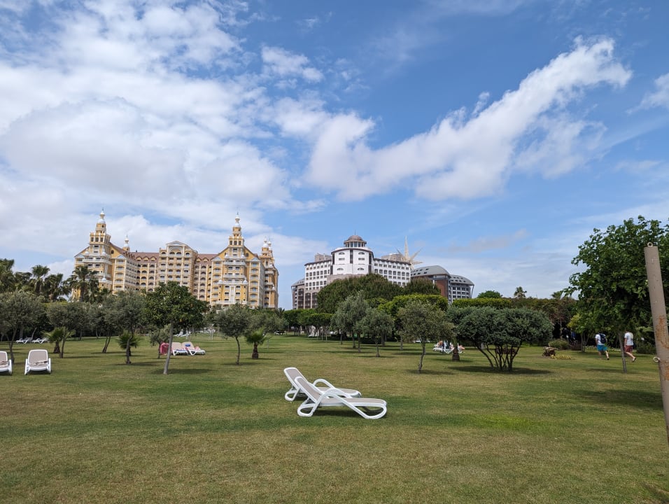 Gartenanlage Melas Lara Hotel