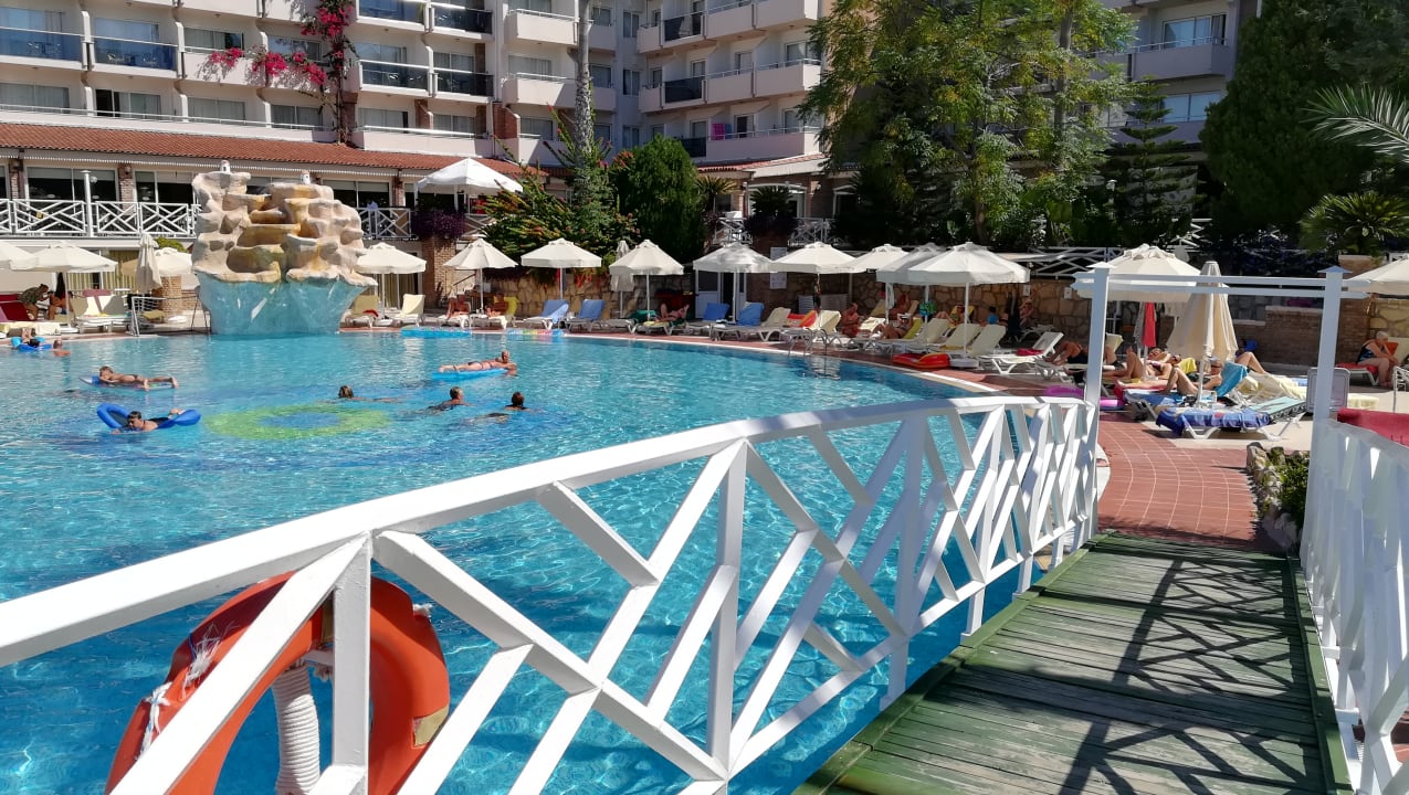 Pool Seaden Corolla Hotel