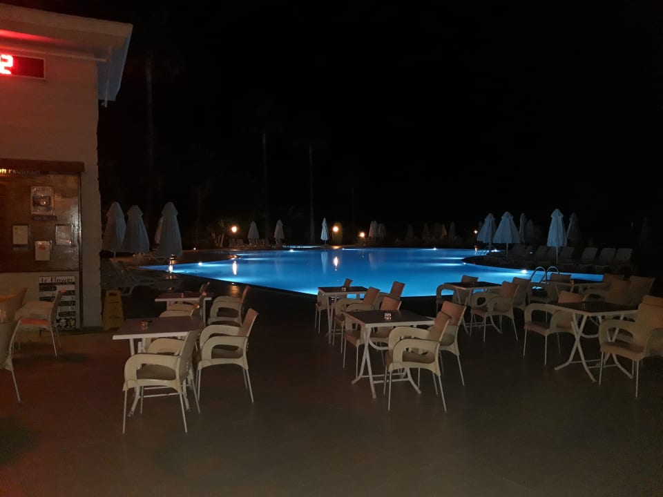 Pool Iz Flower Side Beach Hotel