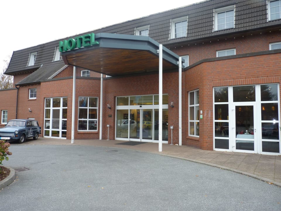 Vorderansicht Van der Valk Landhotel Spornitz