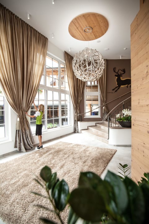 Lobby Waidringer Hof · 1. Tiroler Glückshotel