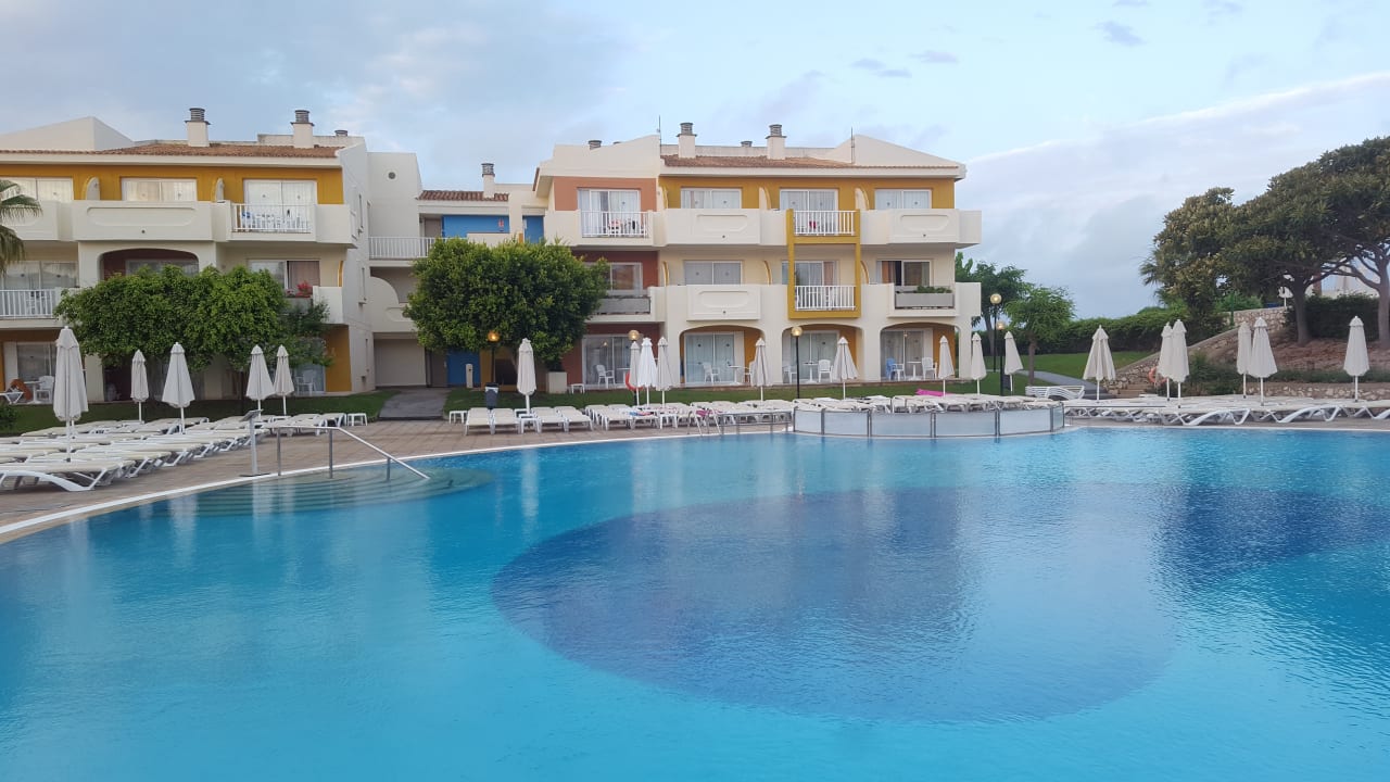 Pool blau punta reina