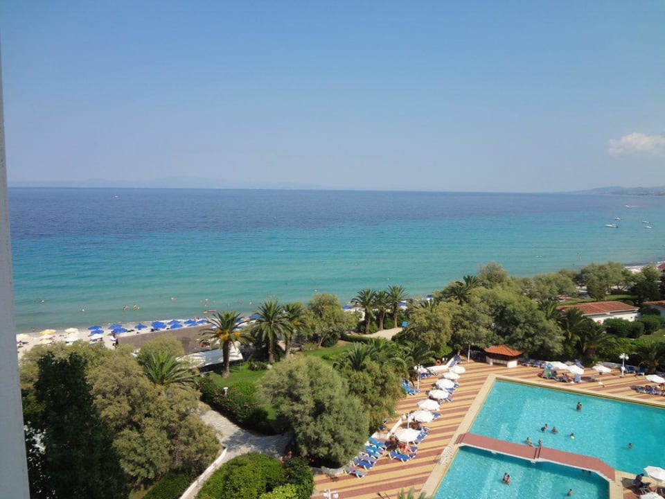 Ausblick aus 5. Etage Pallini Beach Hotel