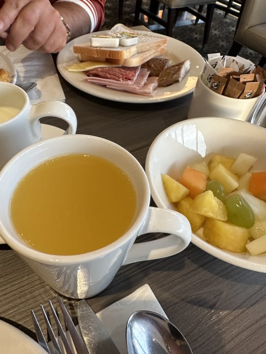 Gastro The Tower - A Guoman Hotel