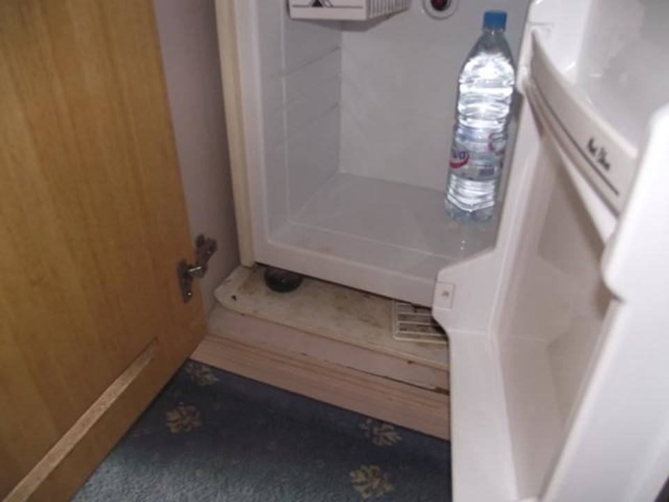 Roomservice- der Kühlschrank Hotel El Mouradi Djerba Menzel