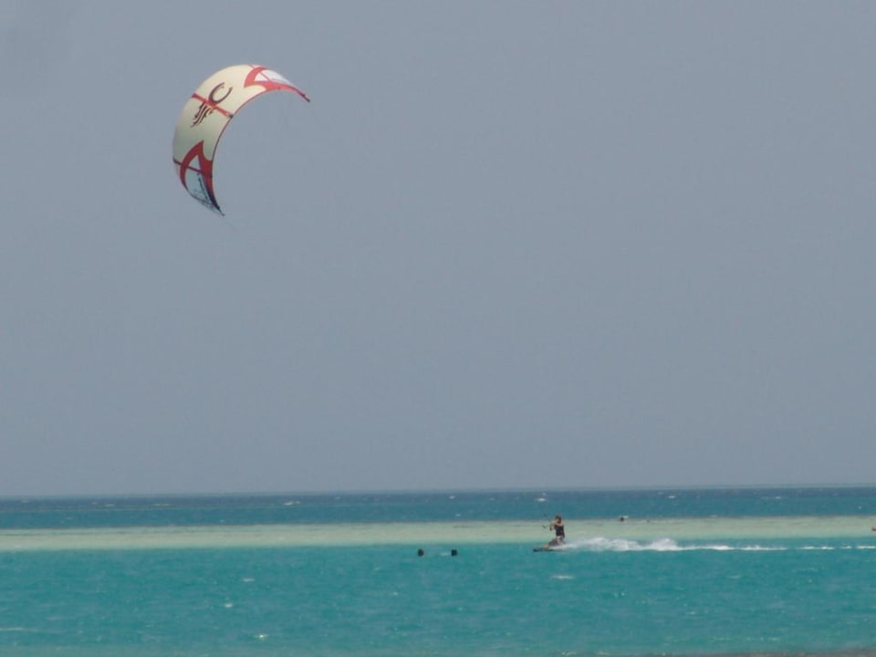 Na plaży Le Jardin Aqua Park Resort