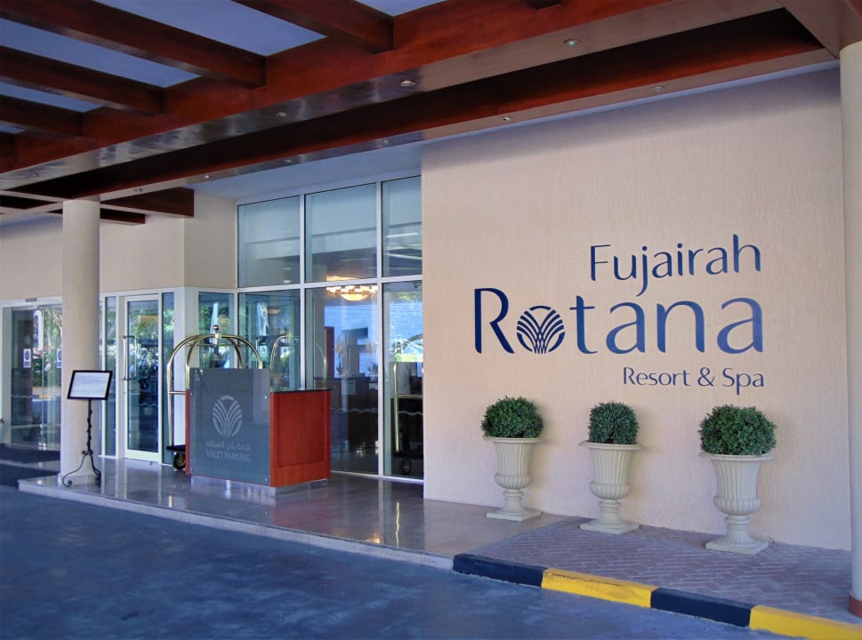 Lobby Fujairah Rotana Resort & Spa