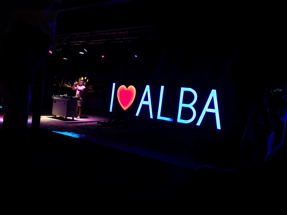 Strand Alba Queen Hotel