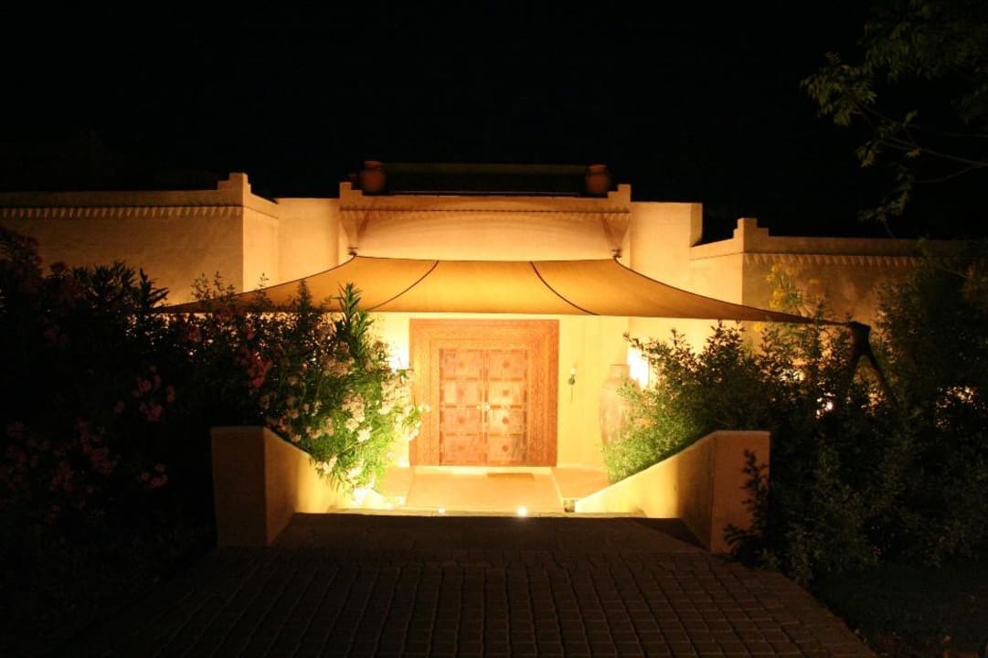 Al Maha, Eingang SPA und Hauptpool Al Maha, A Luxury Collection Desert Resort & Spa