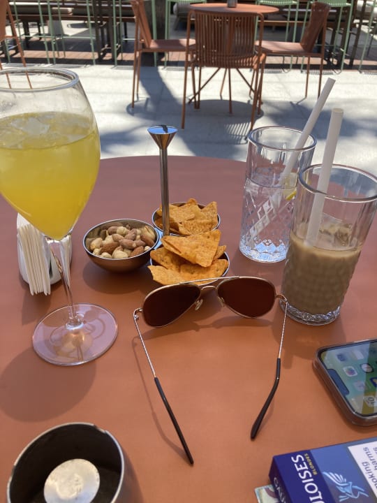 Gastro Acanthus Cennet Barut Collection