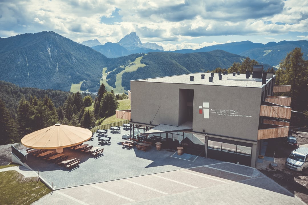 Außenansicht SPACES Hotel