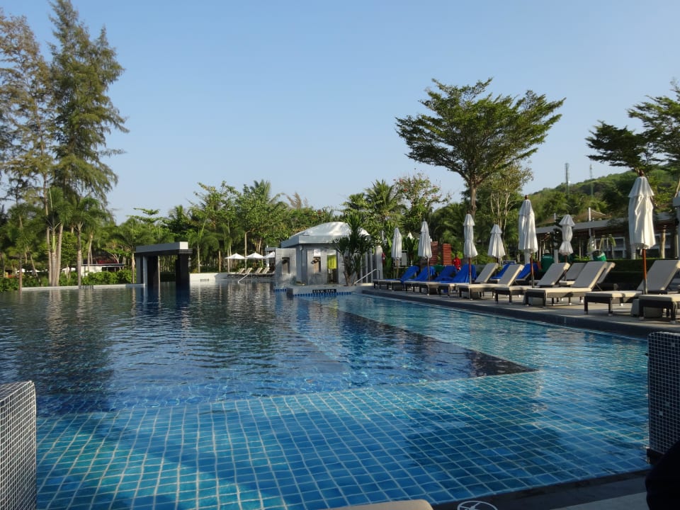 Einer der Pools Dusit Thani Krabi Beach Resort