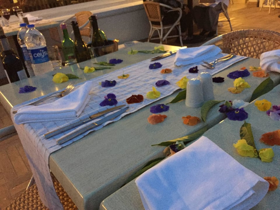 Tischdekoration im Restaurant PALOMA Perissia