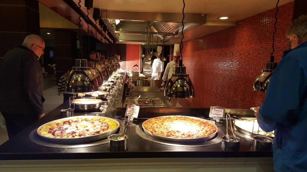 Essen  Limak Lara Deluxe Hotel & Resort