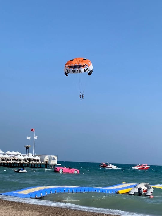 Strand Saturn Palace Resort Hotel