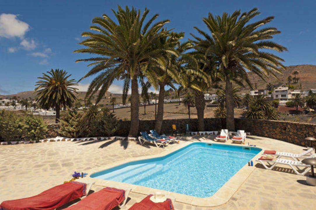 Outdoor pool  Finca La Crucita