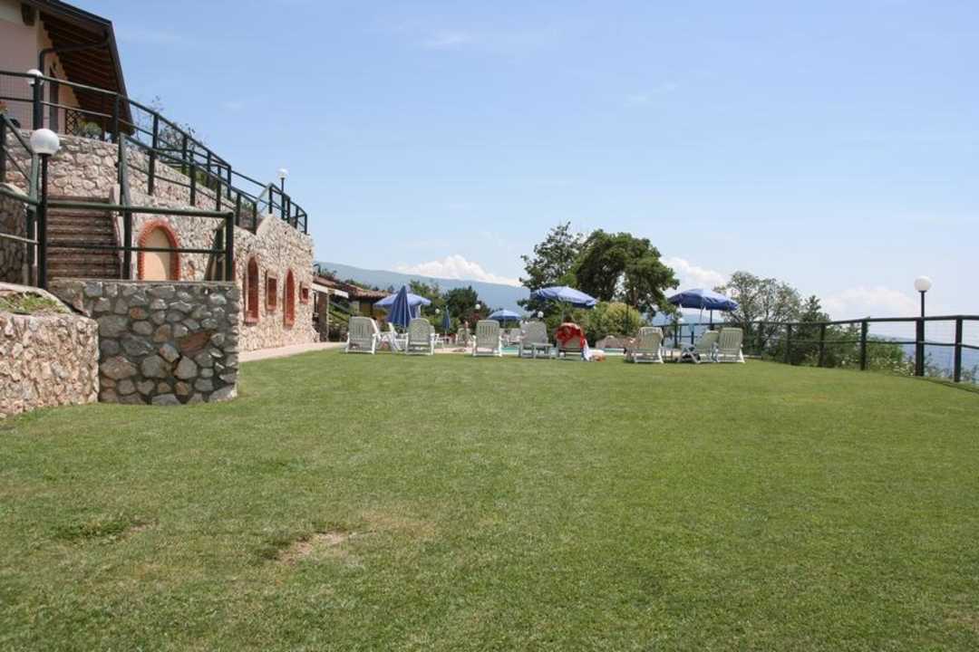 Blick auf den Pool Residence La Quiete