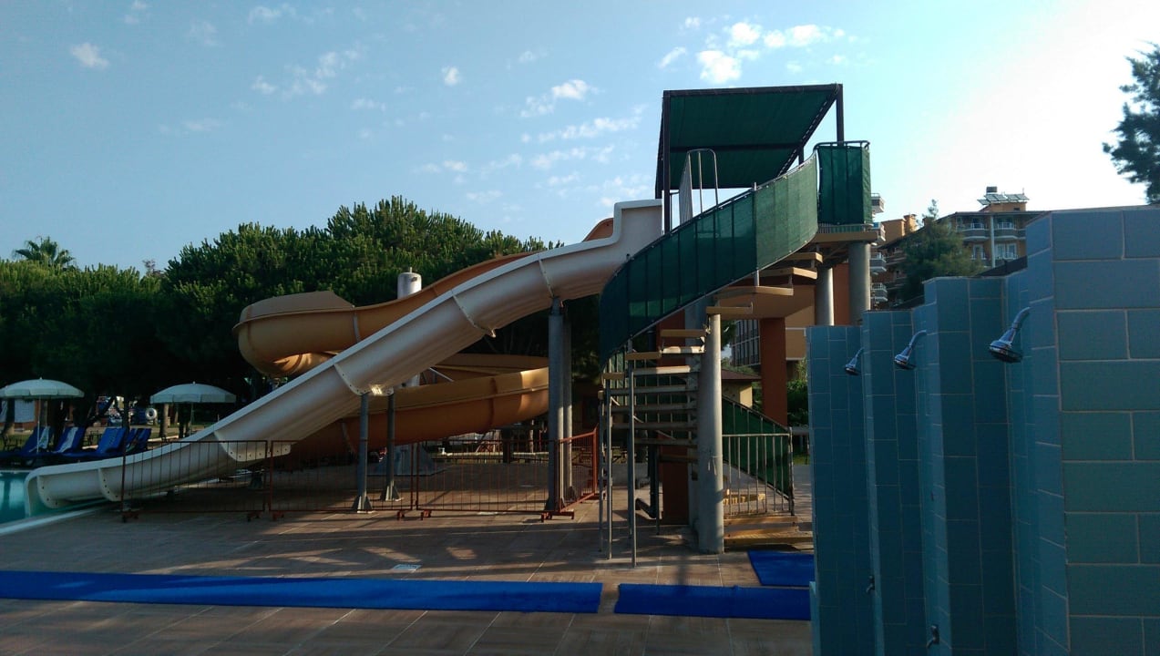 22 Club Turtas Beach Hotel