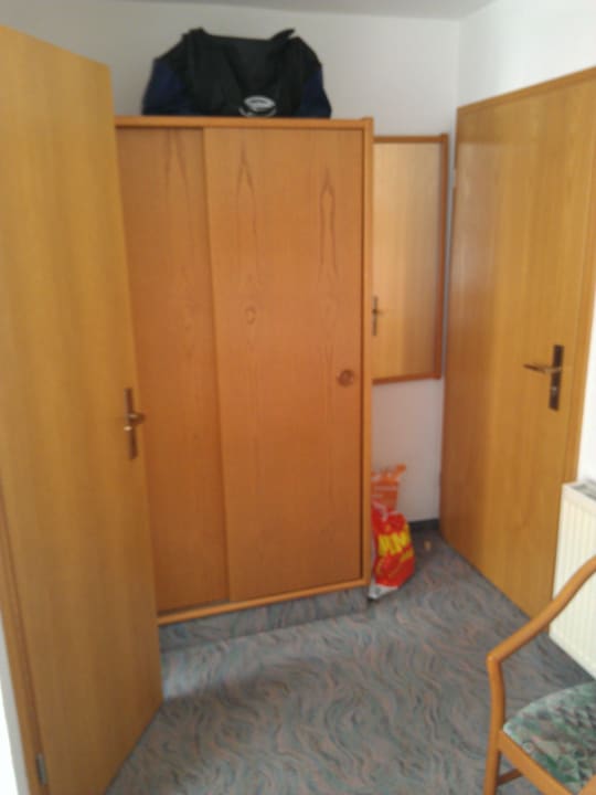 EZ in Richtung Tür vom Bettende aus gesehen Hof von Oldenburg