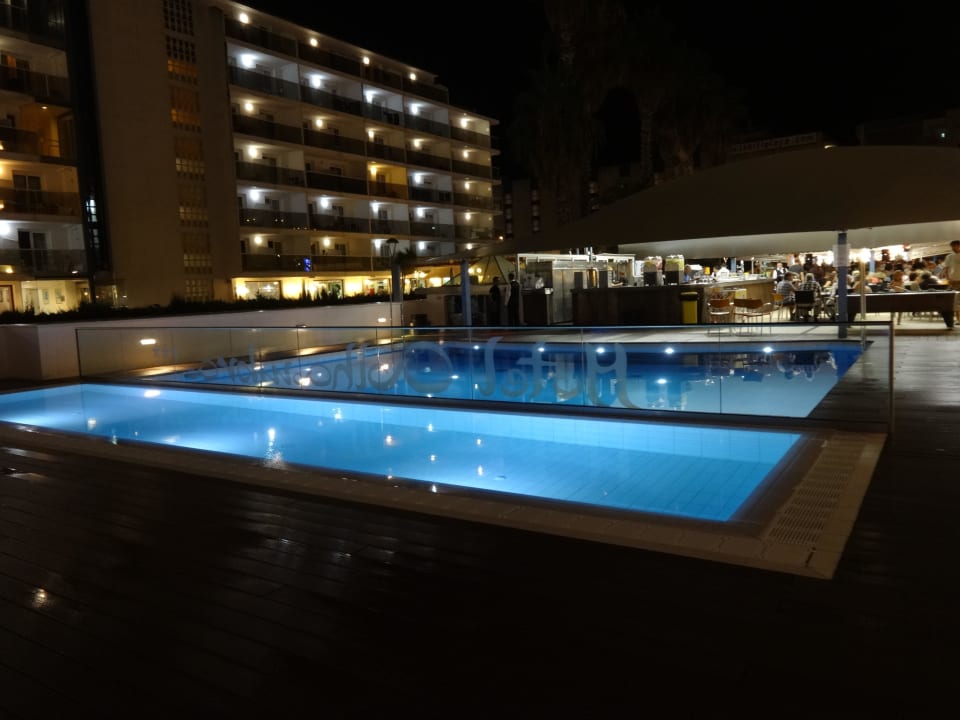 13 Hotel Alhambra