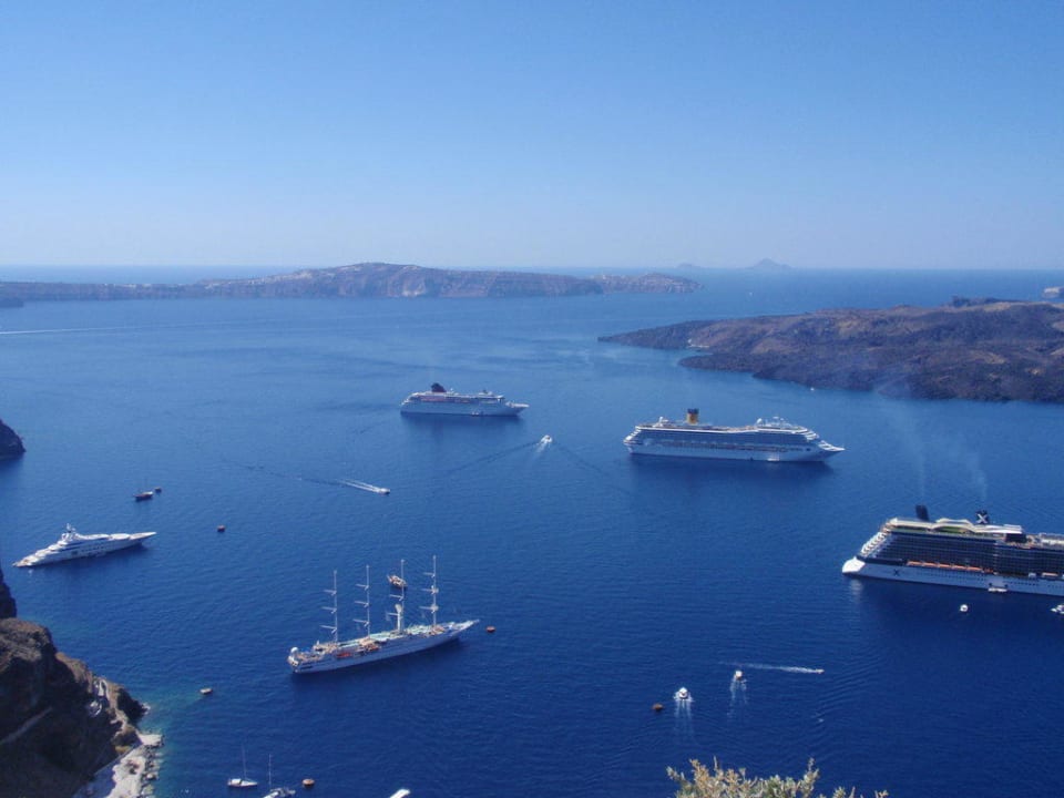 Blick vom Frühstückstisch Hotel Lava Suites & Lounge