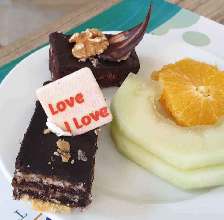 Gastro Serenity Alpha Beach