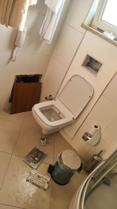 Zimmer Kamelya Aishen Club