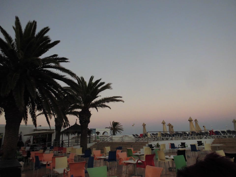 Ausblick von Bühne zu Pool Samira Club