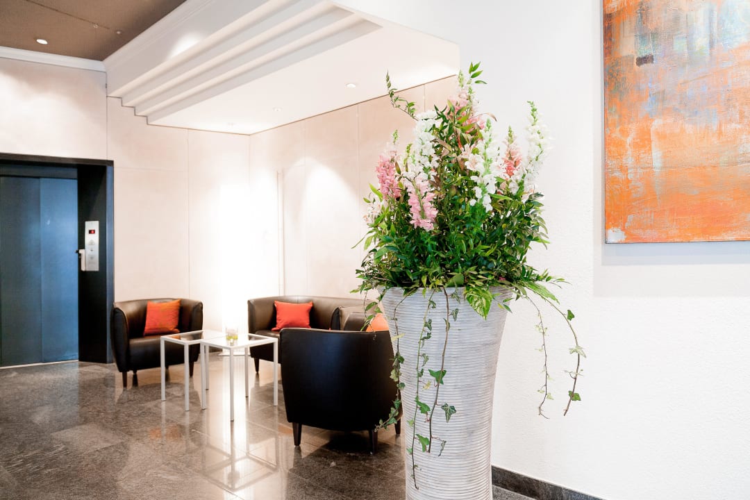 Lobby Hotel Basel - Da wohnen, wo Basel lebt!