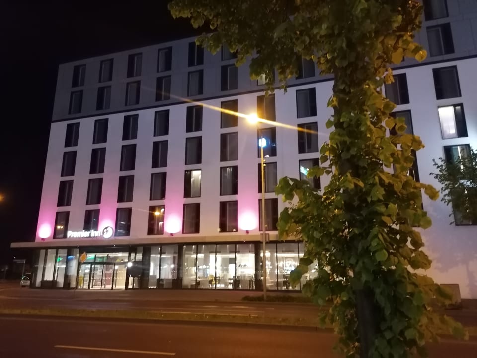 Außenansicht Premier Inn Leipzig City Hahnekamm Hotel