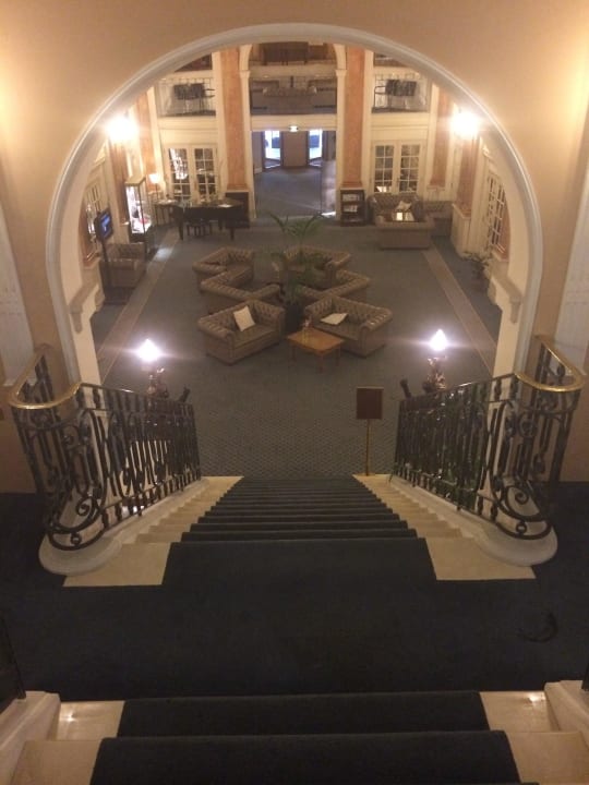 Blick von der Galerie Hotel de l'Univers