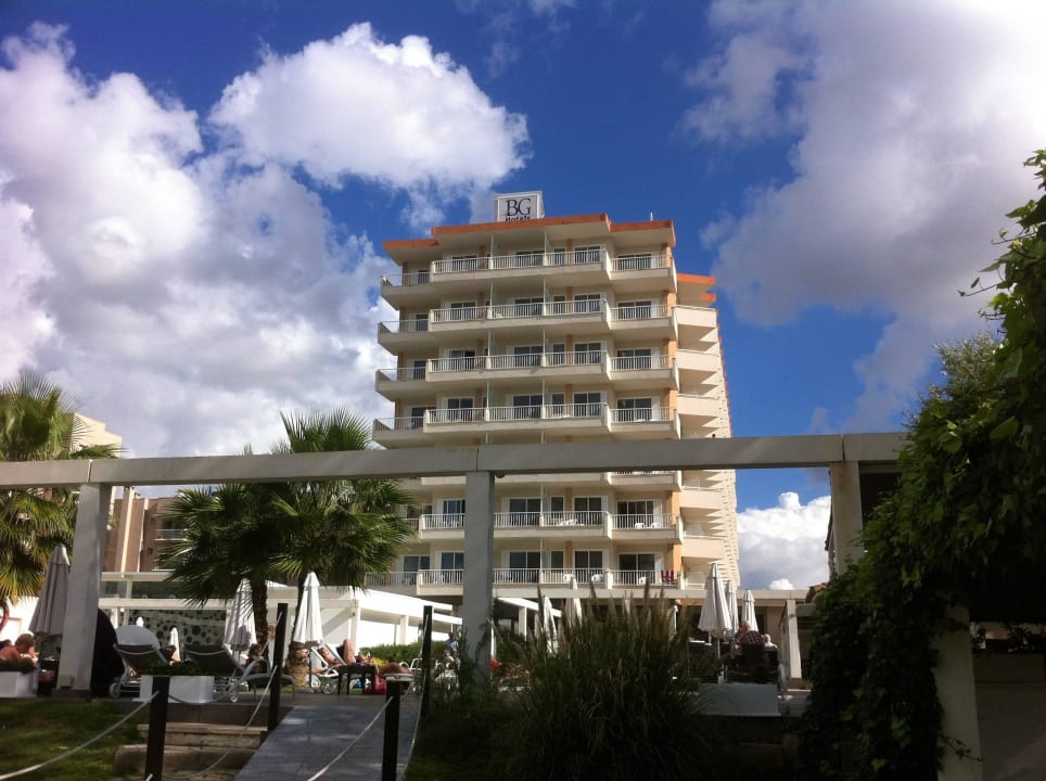 Minigolf/Poolbereich BG Hotel Caballero