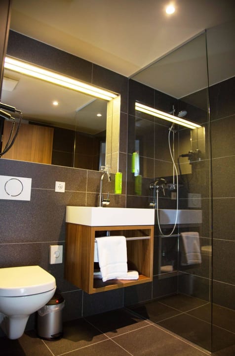 Badezimmer RiKu HOTEL Weißenhorn