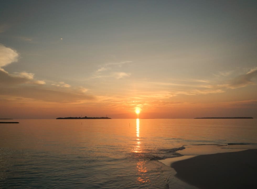 Der schönste Sonnenuntergang in unserem Urlaub Adaaran Select Meedhupparu Island Resort - Premium All Inclusive