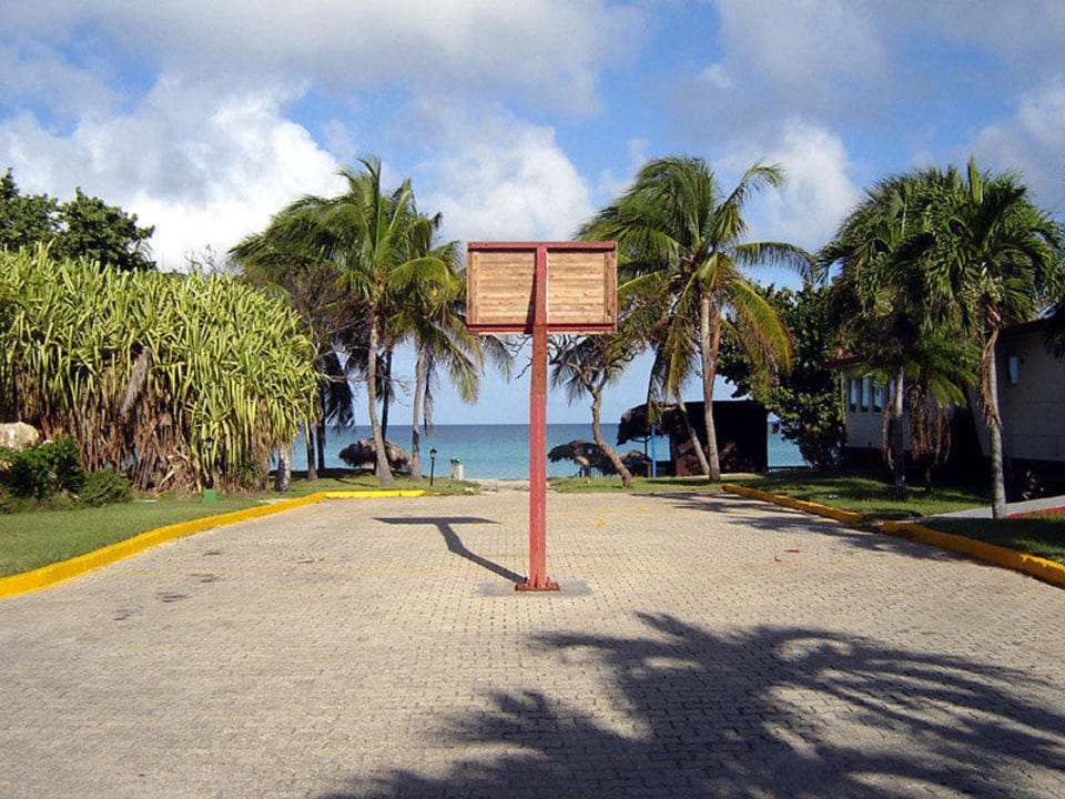 Einer der Wege zum Strand Starfish Cuatro Palmas