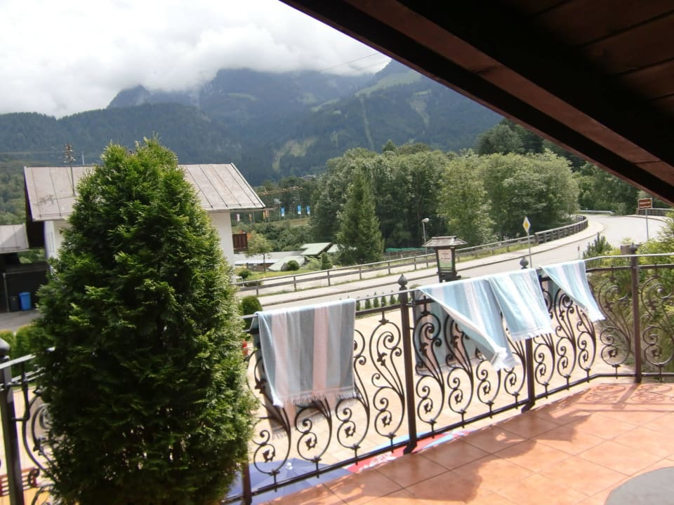 Balkon vor dem Zimmer-schön groß-tolle Aussicht Gästehaus am Alpenpark