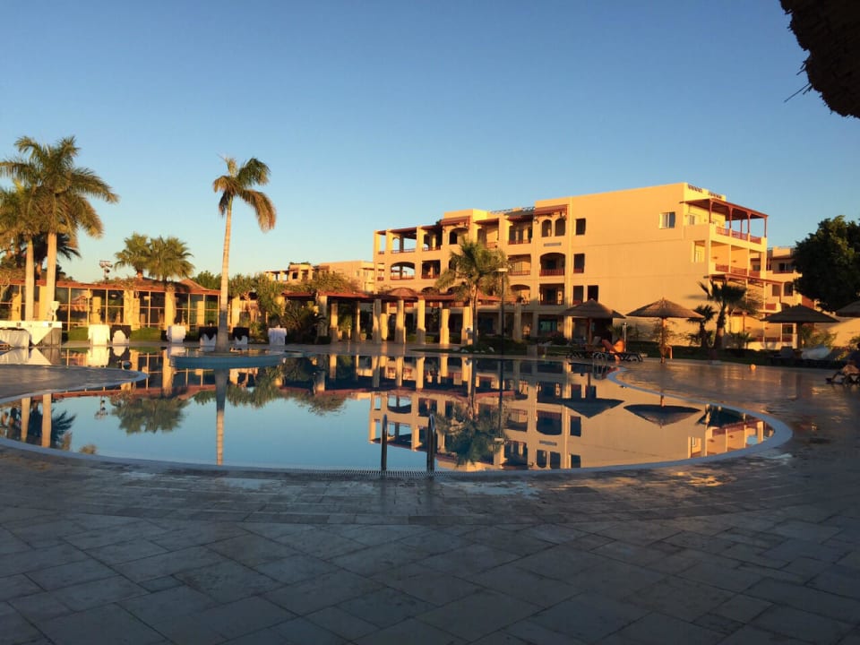 Pool ROBINSON SOMA BAY