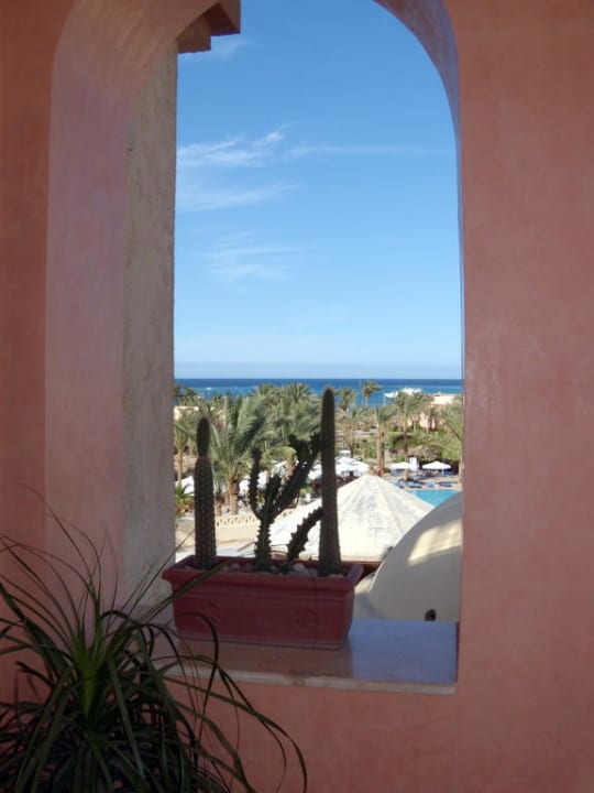 Durchblick vom Turm Iberotel Makadi Beach