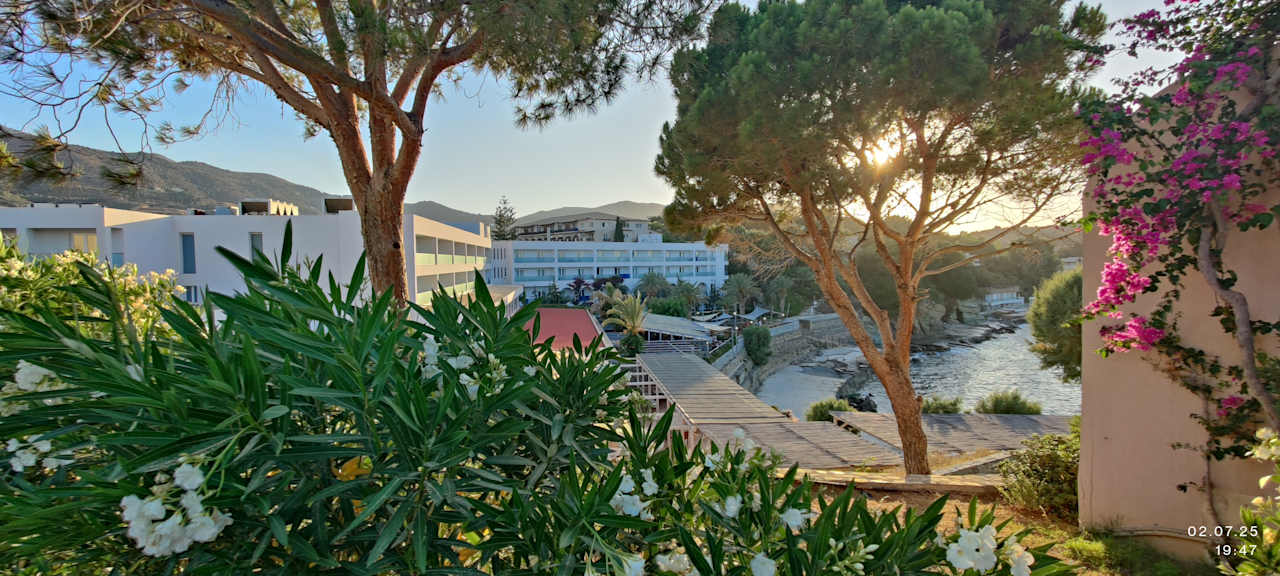 Ausblick Out Of The Blue Resort & Spa