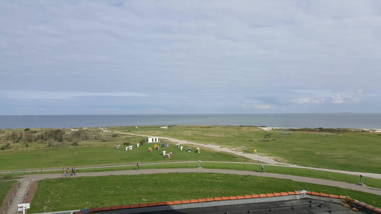 Ausblick vom Hotel Richtung Strand Upstalsboom Hotel am Strand