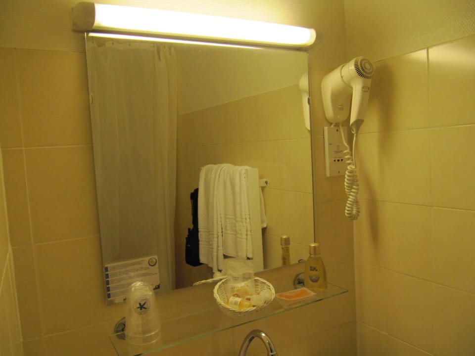 Unser Duschbad Hostellerie Des Trois Pigeons
