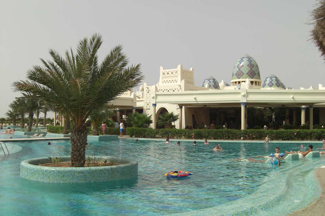 Pool mit Restaurant "Las Dunas" Hotel Riu Karamboa