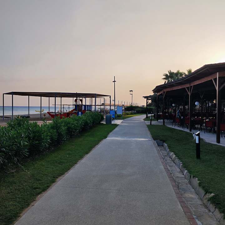 Strand Blue Waters Club