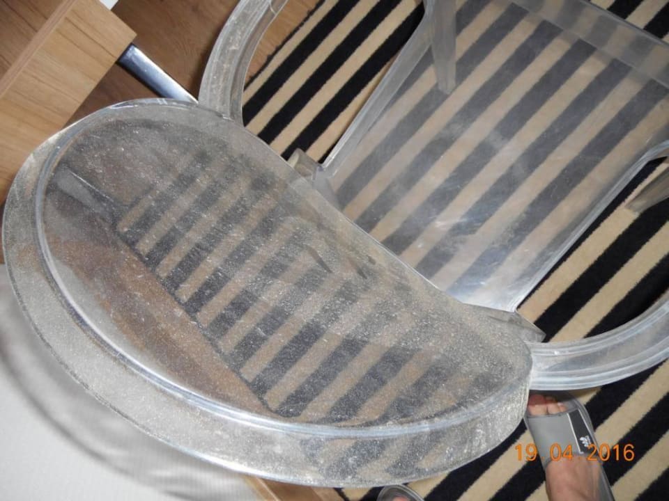 Schmutzig 1 Hotel Delphin Imperial