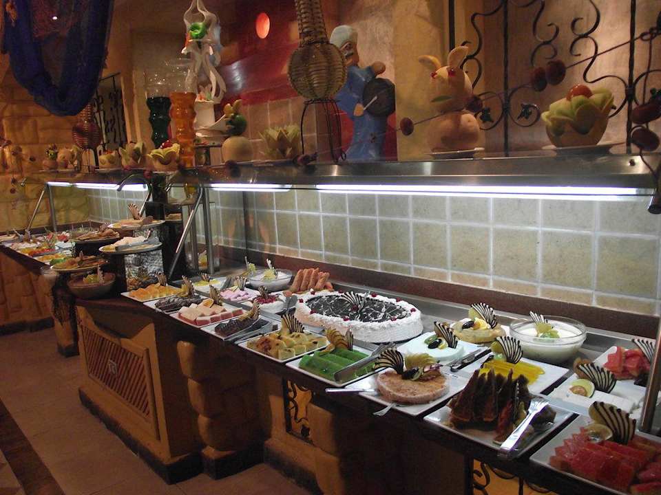 Шведский стол Pickalbatros Alf Leila Wa Leila Resort - Neverland Hurghada