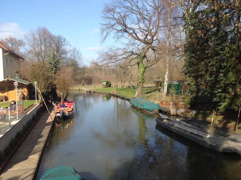 Hotel liegt romantisch am Wasser  Spreewaldhotel Stephanshof
