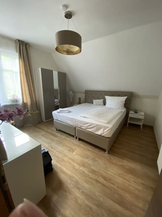 Zimmer Hotel Ravené